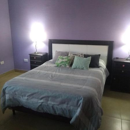 La Glicina Villa Carhué Esterno foto